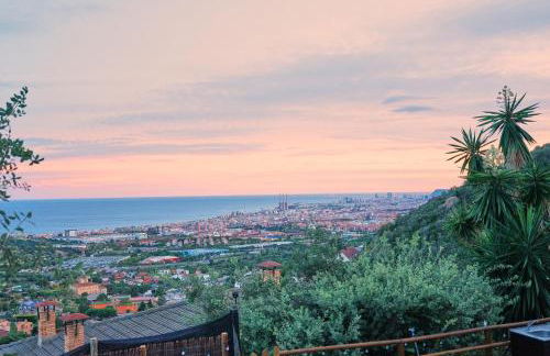 AAA View Private Terrace Outdoor Heated Hot Tub Family Fun - Photo 26