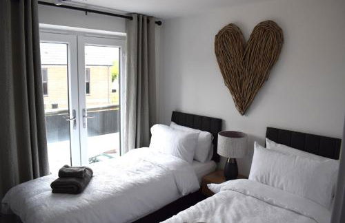 Tolson Court House - Photo 5