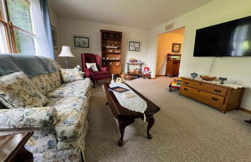 BBQ, WIFI, full kitchen, SmartTV, Firepit, Queen - Foto 3