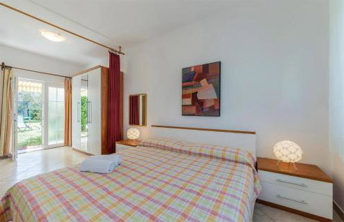 1 Bedroom Cozy Apartment In Valtura - Foto 15