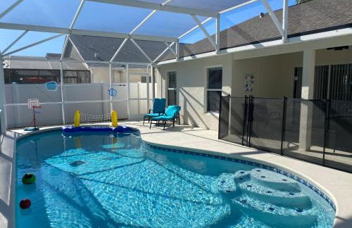 3 Bedroom Villa with Poolside Cinema and Games Room Close to theme Parks sleeps 6 - Photo 74