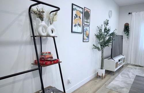 Modern Family Haven - Minutes from Disney Magic-OC - Foto 49