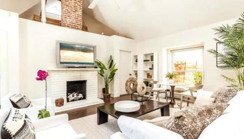 Chic Beach Bungalow 3 Blocks from the Sand - Foto 2