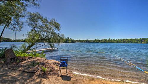 Dock, Hot Tub and Game Room Luxe Lake Latoka Home - Foto 2