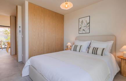 Stunning Beach House with Pool by LovelyStay - Foto 53