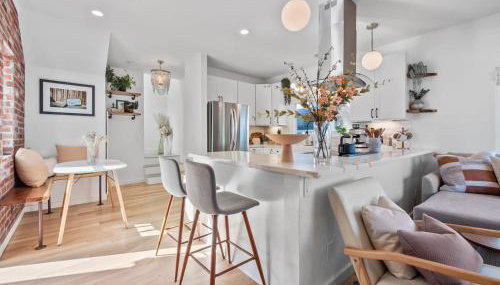 Luxe OB Home, Walk to Beach, Sauna, and Backyard - Foto 2