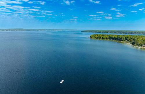 Pet Friendly Mullett Lake Home 3 Mi to Marina! - Foto 30