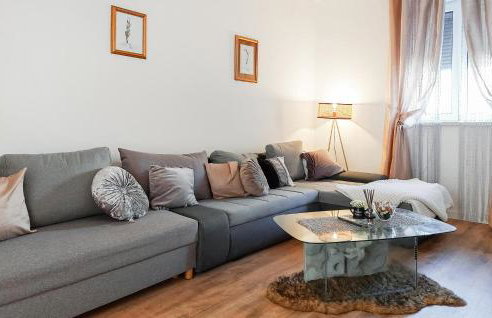 Amazing Home In Labin With Kitchen - Photo 9