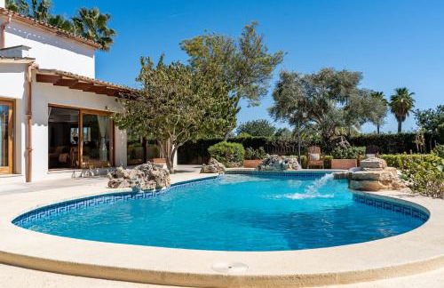 Villa con Piscina, BBQ y habitaciones ensuite by Can Panxo - Foto 11