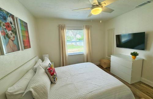 NEW - Amazing Sunshine - Up 6 Guests-Private Backyard - Foto 12