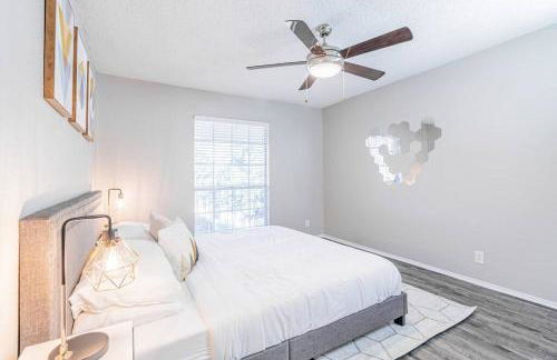 SoCo Chic Apartment Suites Close to Downtown - Foto 21