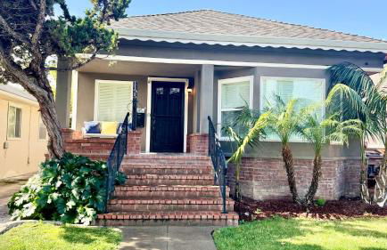 Modern Home, Unwind in a Prime Location - Foto 16