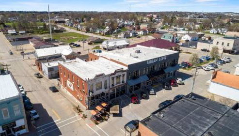Downtown Urban Loft above Restaurants - Photo 2