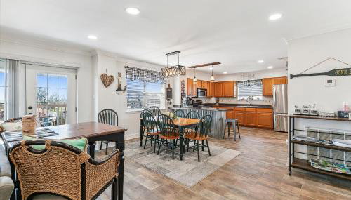 Port Sulphur Retreat with 2 Balconies and Arcade - Foto 5