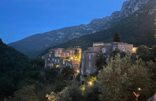 Oliveto stunning property with private garden - Photo 2