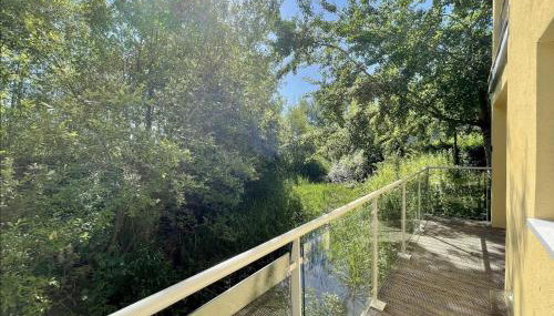 Modern contemporary home in beautiful setting - Foto 4