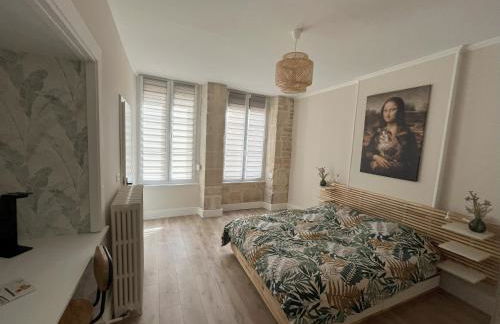 La Cour du Prince - F2 Centre-ville avec cour - Foto 12