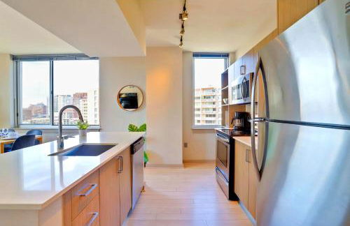 Spacious Apartment w Rooftop Views - Foto 1