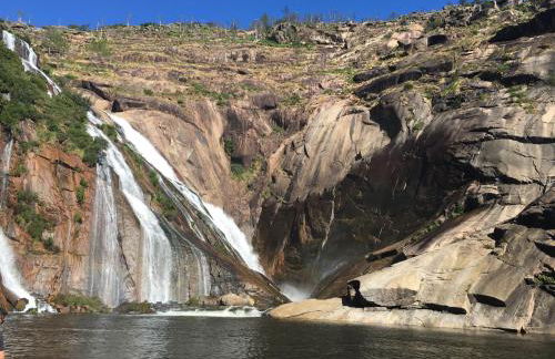 Muros sobre el puerto - Photo 47