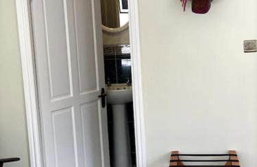 The Little Haven in Bakewell - Photo 13