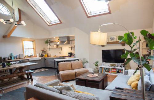 Cheerful 3-bedroom cabin with mountain view - Foto 1