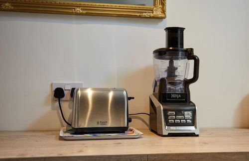 Premium Central Stroud Apartment with Parking x2 - Foto 8