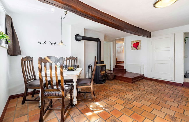 Romantic Holiday Home in Schleiden on the Village Square - Foto 26