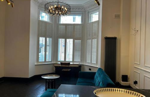 Earl's Court Luxe Apartment - Photo 10