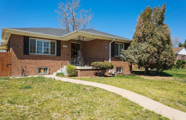 The Retro Escape City Park Hot Tub & Movie Theater - Foto 24