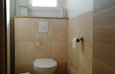 Petite Maison refaite à neuf proche plage - Foto 23