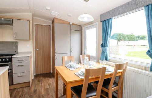 Paws & Paths: A 3-Bedroom Retreat in Fritton - Foto 15