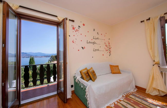 The Cottage on the Lake - Photo 12