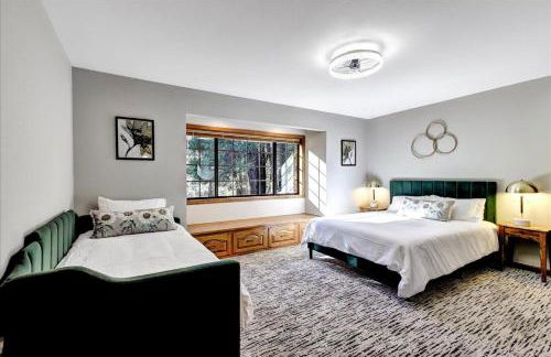 The Gathering Place! Sleeps 24, Lakeview, Game room - Foto 44