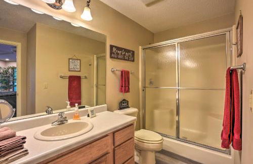 Beaver Lake Retreat with Deck and Private Hot Tub - Foto 26