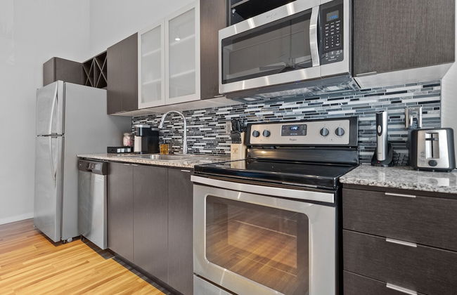 Cincinnati City Club Apartments by Airriva - Photo 5