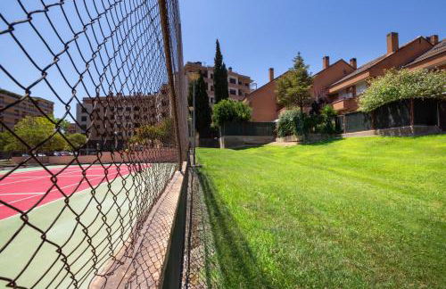 CASA CON PISCINA EN EL CENTRO - Foto 30