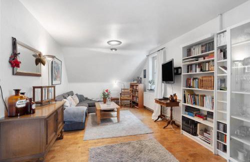 Schöne Dachgeschoss Wohnung - Photo 1