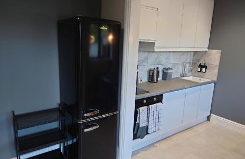 Newly renovated 2-bed bungalow - Photo 7