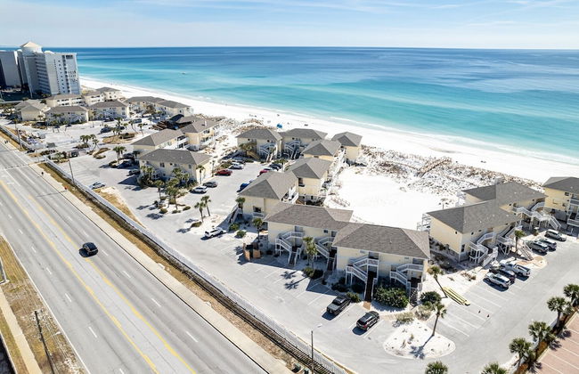 SPC 9232 is a Beautiful recently upgraded 2 BR with Free Beach Service by RedAwning - Foto 59