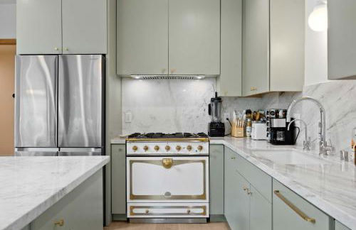 New Listing Hillside Villa by Colby & Conrad - Foto 10