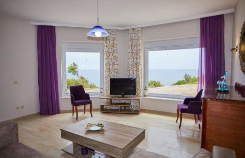 Chioni's Houses - Photo 28