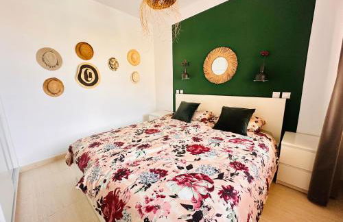 Apartment with views of sea and mountains - Photo 35