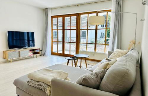 Zentrales City Apartment, Penzberg, 2 Schlafzimmer, Balkon, Parkplatz - Foto 2