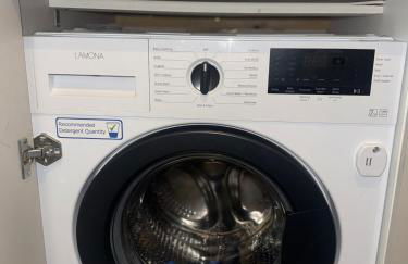 Brand-new flat, King Bed, Sofa Bed with full kitchen, Wi-Fi, self check-in Central location near everything - Foto 41