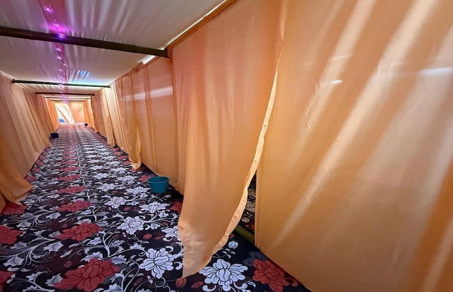 Arail Tent City Kumbh Cottage - Foto 30