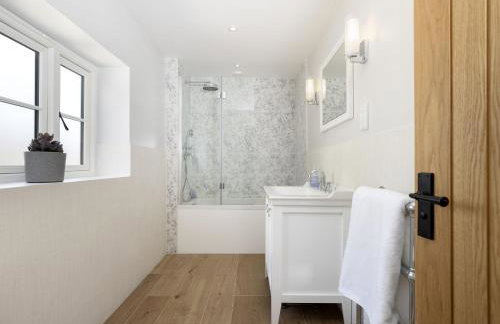 Little Tithe - Photo 19