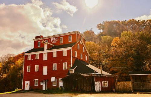 Potter’s Mill - 6 Bedrooms/Baths - Photo 2