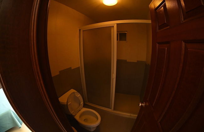 Room in Guest Room - 14 Comfortable Suite for 2 People - Photo 35