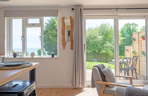 The Jolly Lodge-Sea Views-Free Parking - Photo 3