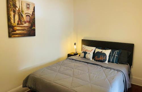 3BR 1BA Near Train Station Monthly Deal - Foto 13